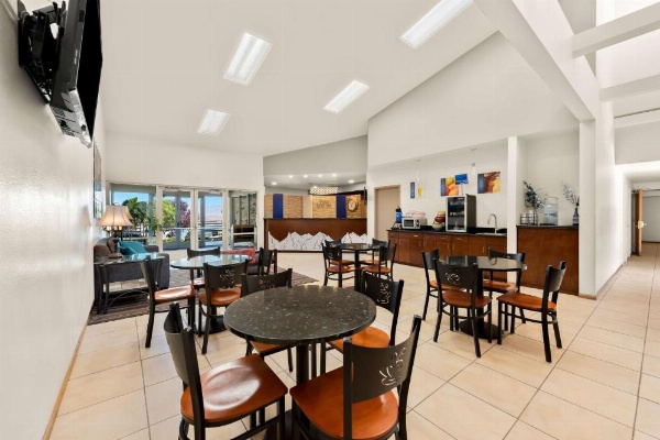 Best Western Topaz Lake Inn image 10