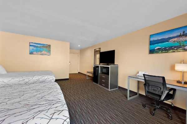 Best Western Topaz Lake Inn image 14