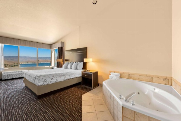 Best Western Topaz Lake Inn image 9